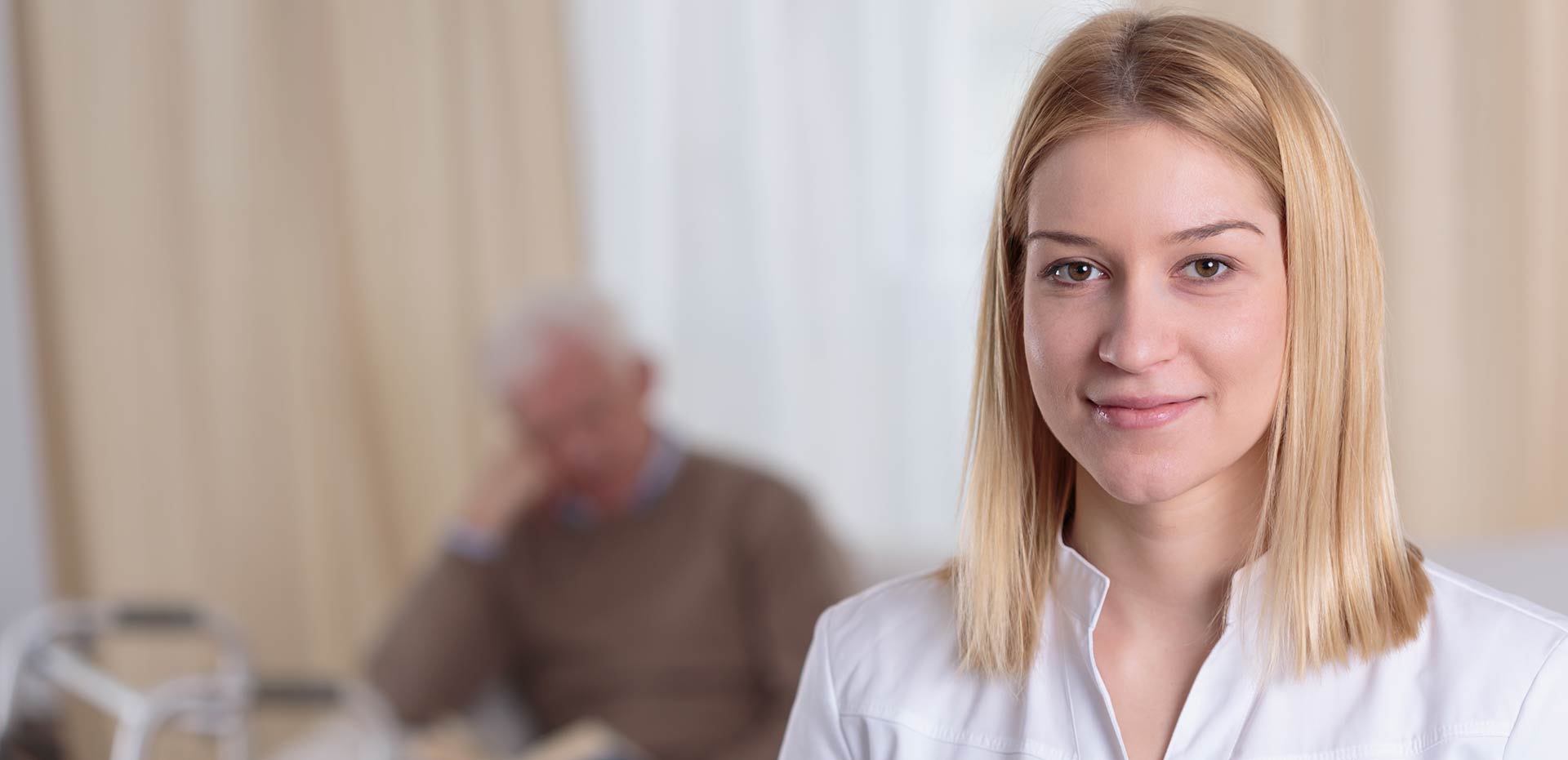 Aide-soignant(e) & Auxiliaire de puériculture : nos formations